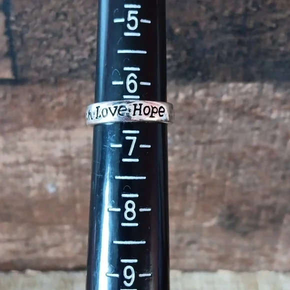 925 FAS Thai Silver Faith Love Hope Inscribed Band - Picture 4 of 7